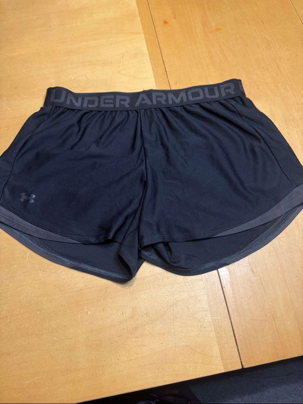 Under Armour Girls Medium Black Athletic Shorts with Branded Waistband